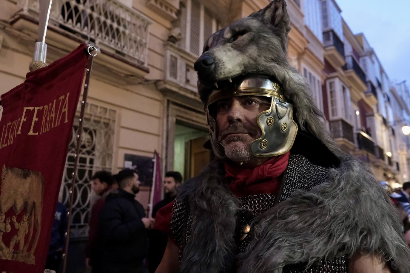 Fotos: Ecce-Homo en el Martes Santo de la Semana Santa de Cádiz
