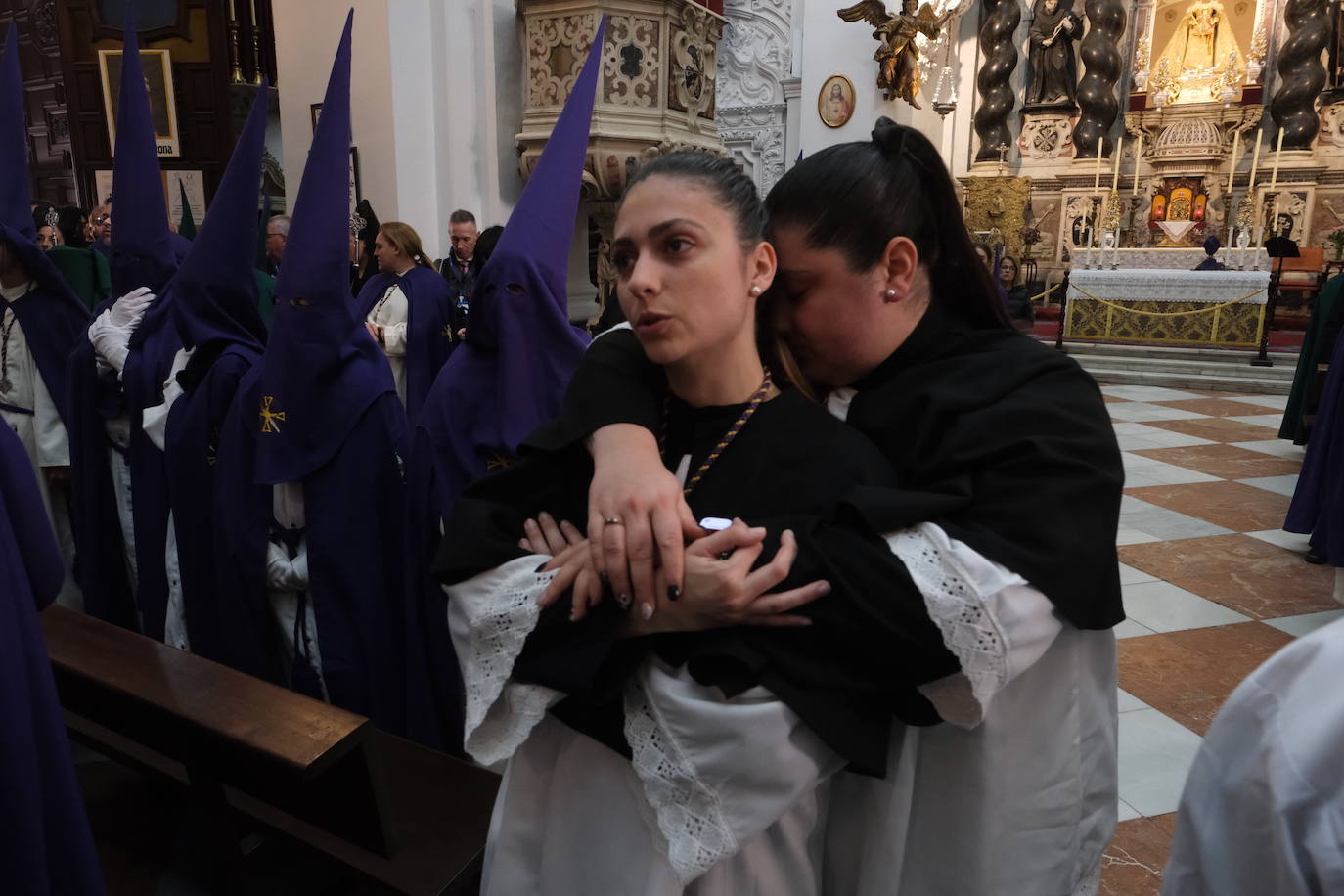 Fotos: Cigarreras decide suspender la estación de penitencia y se queda en Santo Domingo