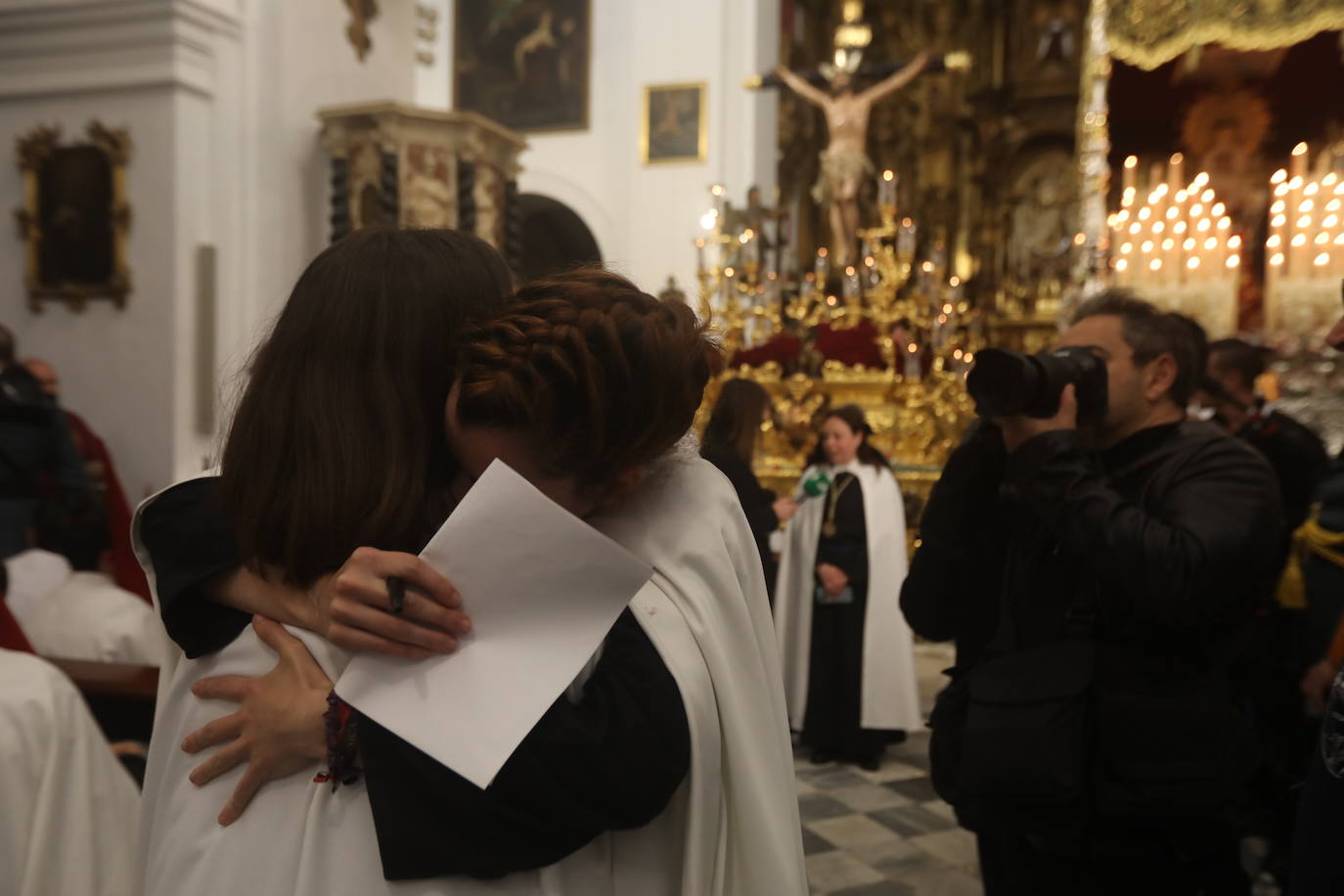 Fotos: Viernes Santo pasado por agua en Cádiz