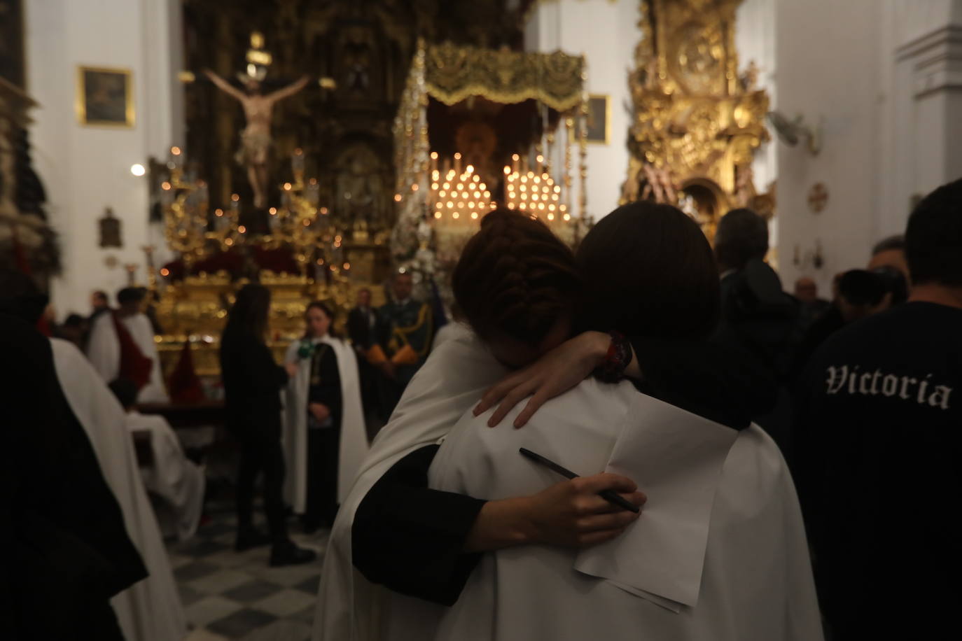 Fotos: Viernes Santo pasado por agua en Cádiz