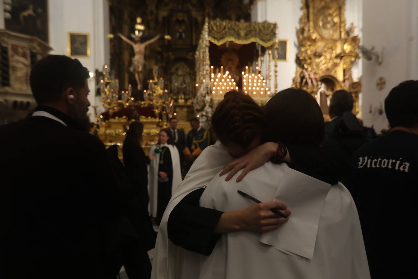 Fotos: Viernes Santo pasado por agua en Cádiz