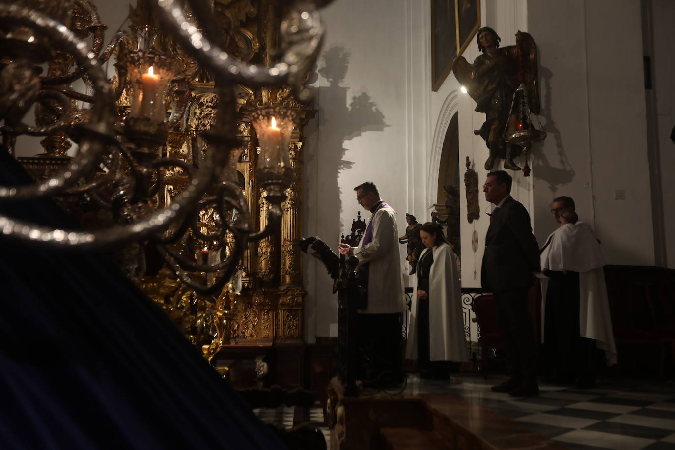 Fotos: Viernes Santo pasado por agua en Cádiz