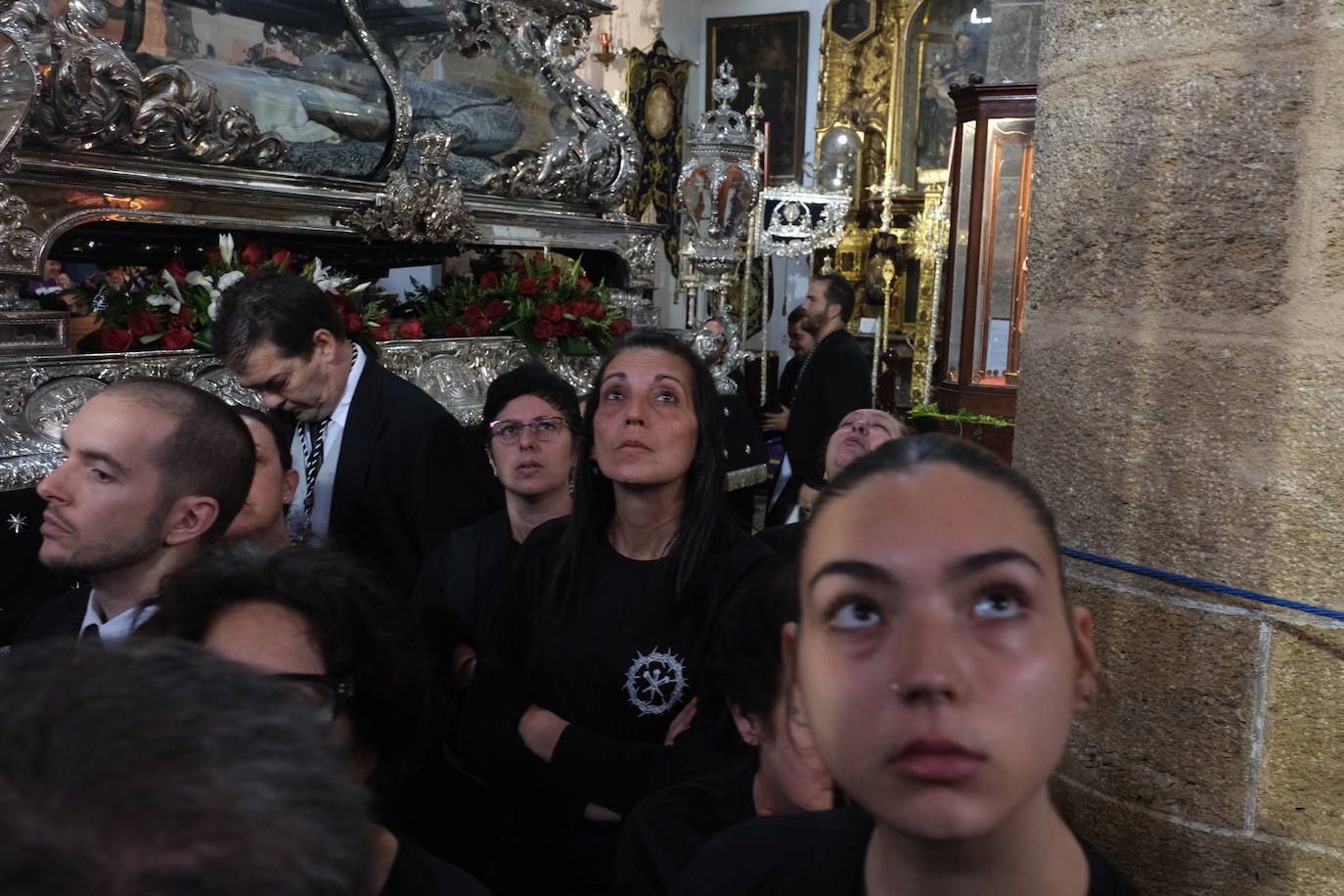 Fotos: Santo Entierro este Sábado Santo en la Semana Santa de Cádiz 2024