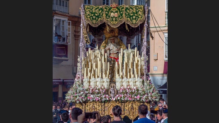 Paso a la venta en Cádiz: la hermandad del Amor aprueba la venta del palio de la Esperanza