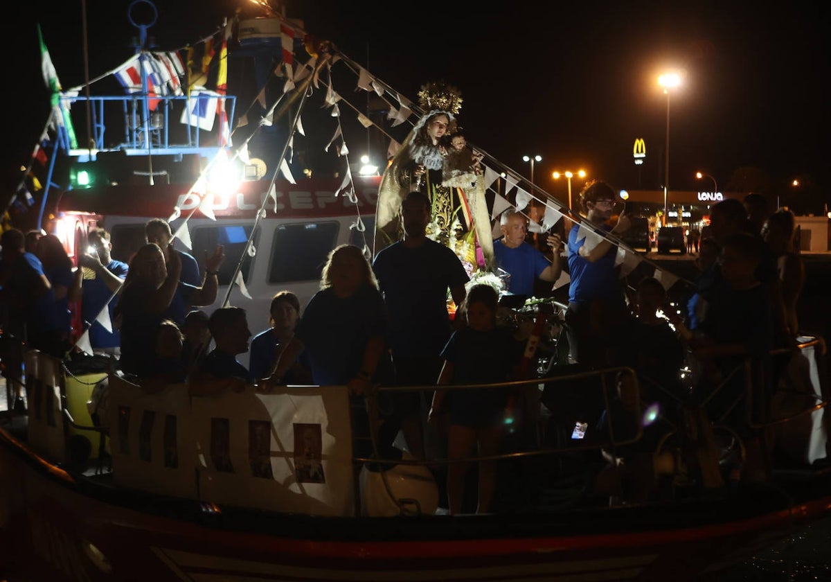 Procesión marítima en El Puerto