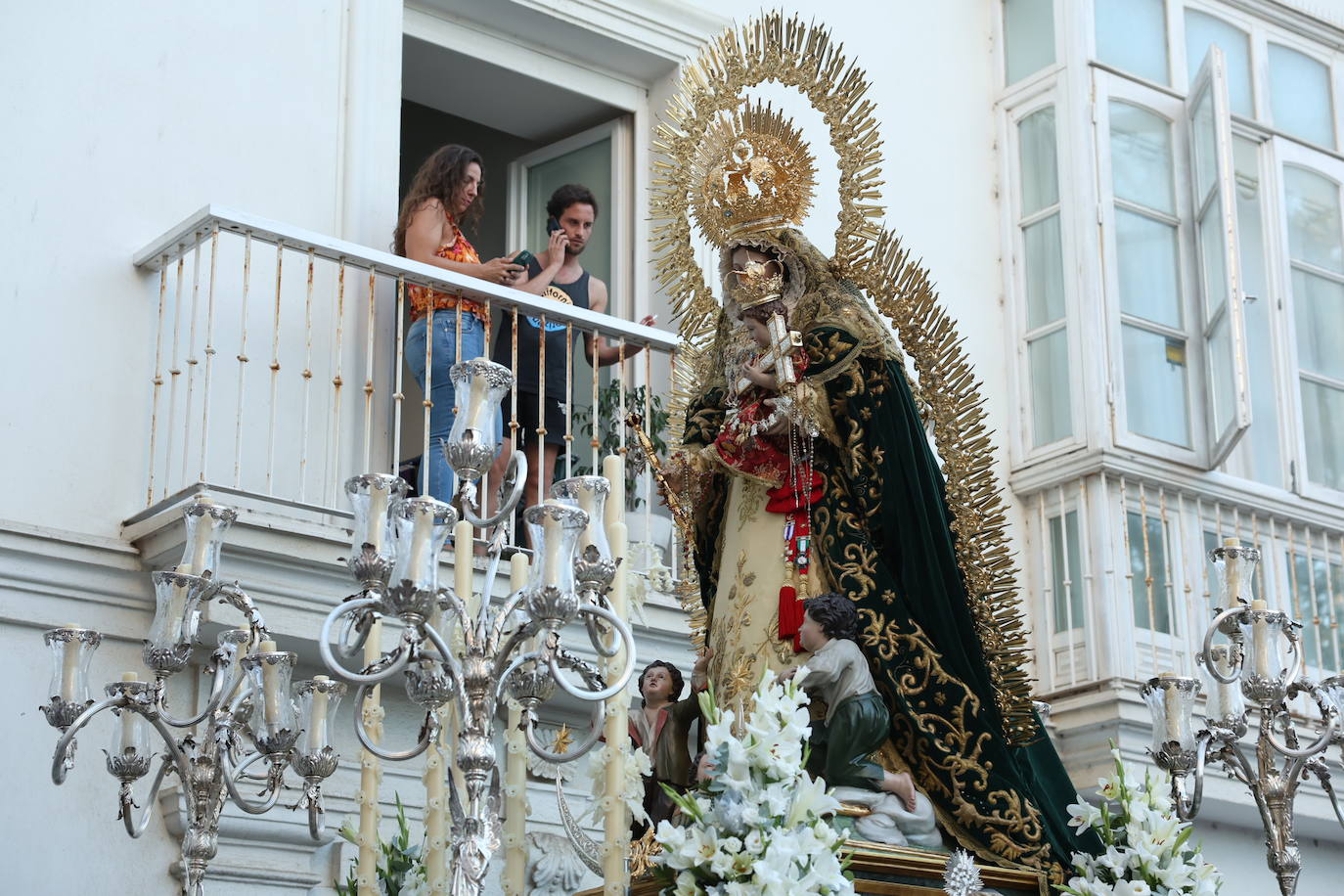 Fotos: Procesión de la Virgen de los Desamparados en Cádiz