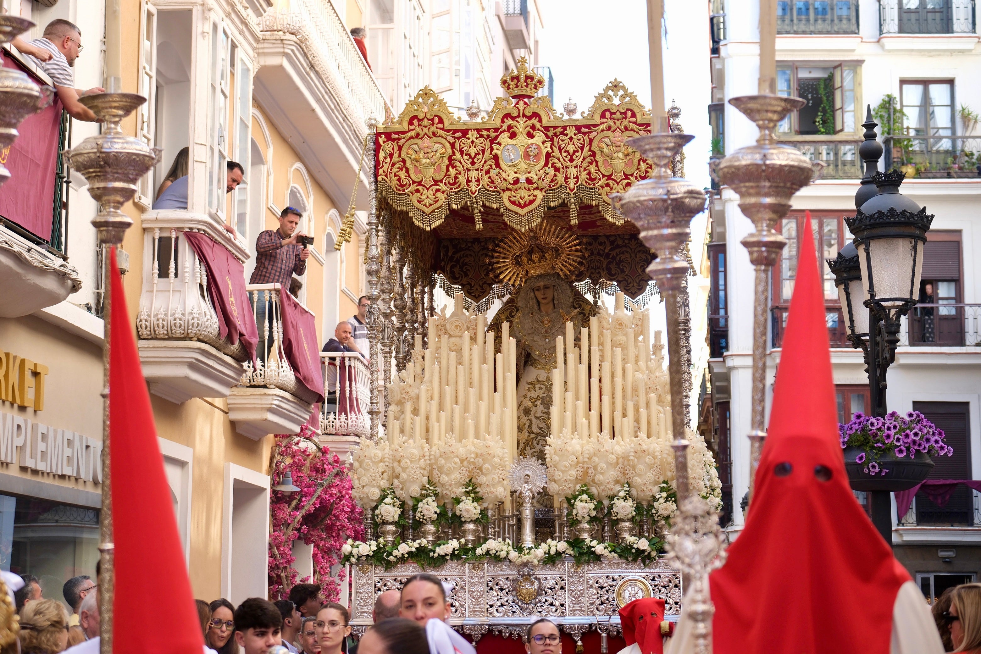 Las imágenes de Las Penas en la Semana Santa de Cádiz 2025