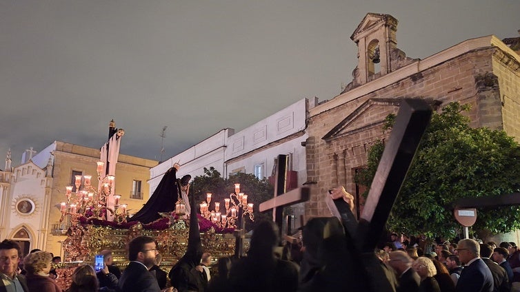 Los pasos de peatones, culpables de los retrasos del Domingo de Ramos: la UHH tomará medidas
