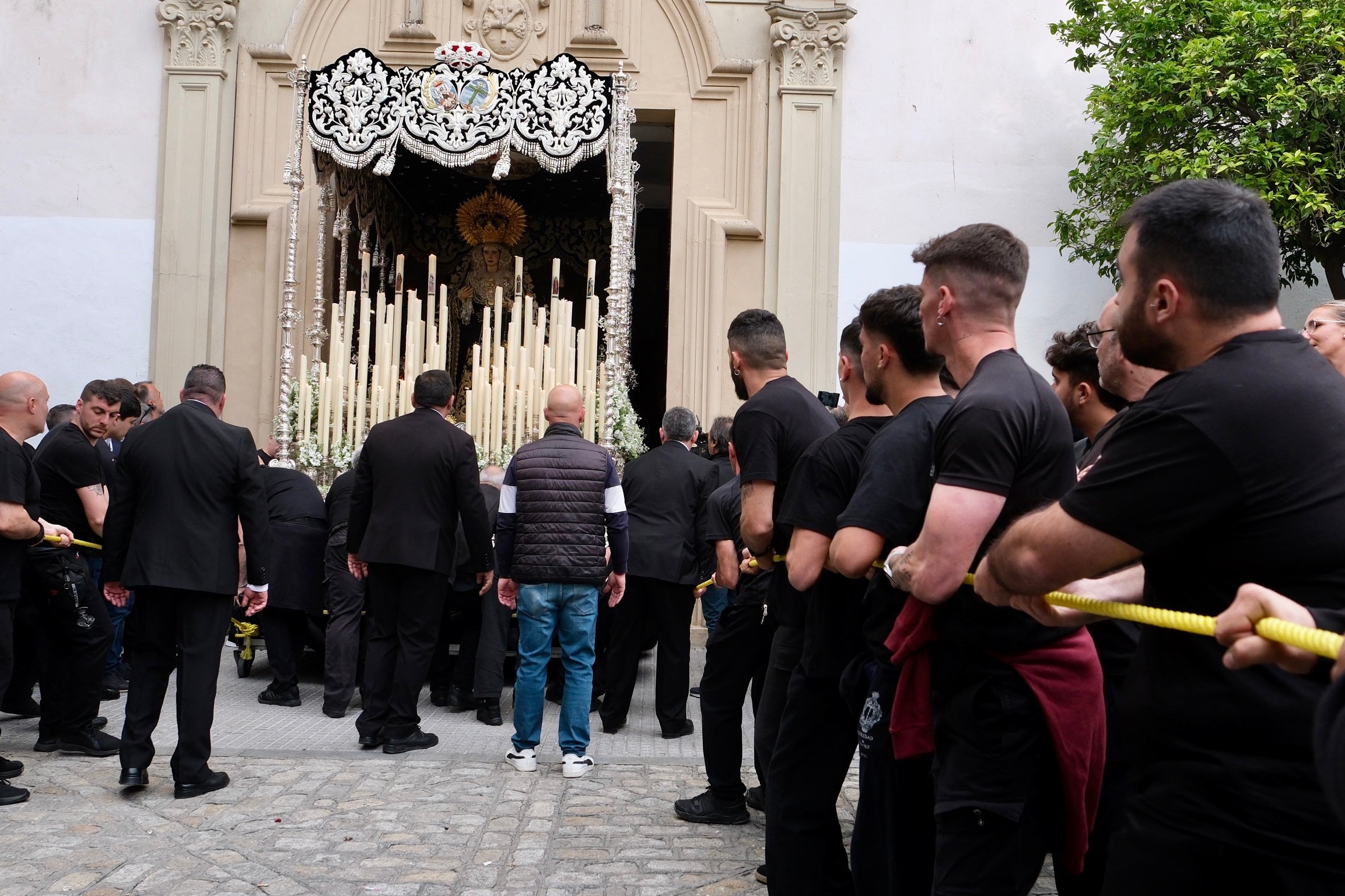 Las imágenes de Vera-Cruz en la Semana Santa de Cádiz 2025