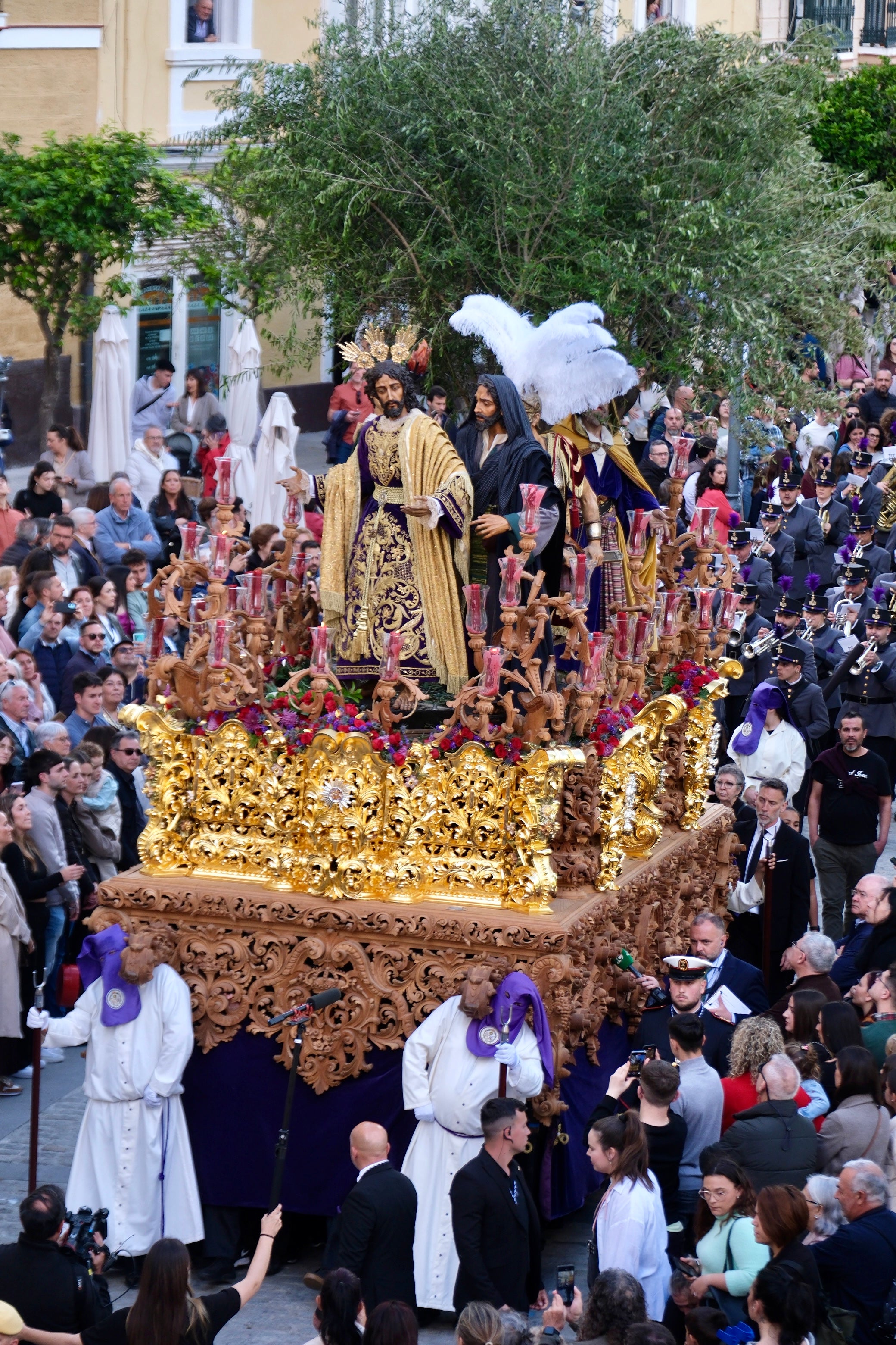 Las imágenes de Prendimiento en la Semana Santa de Cádiz 2025