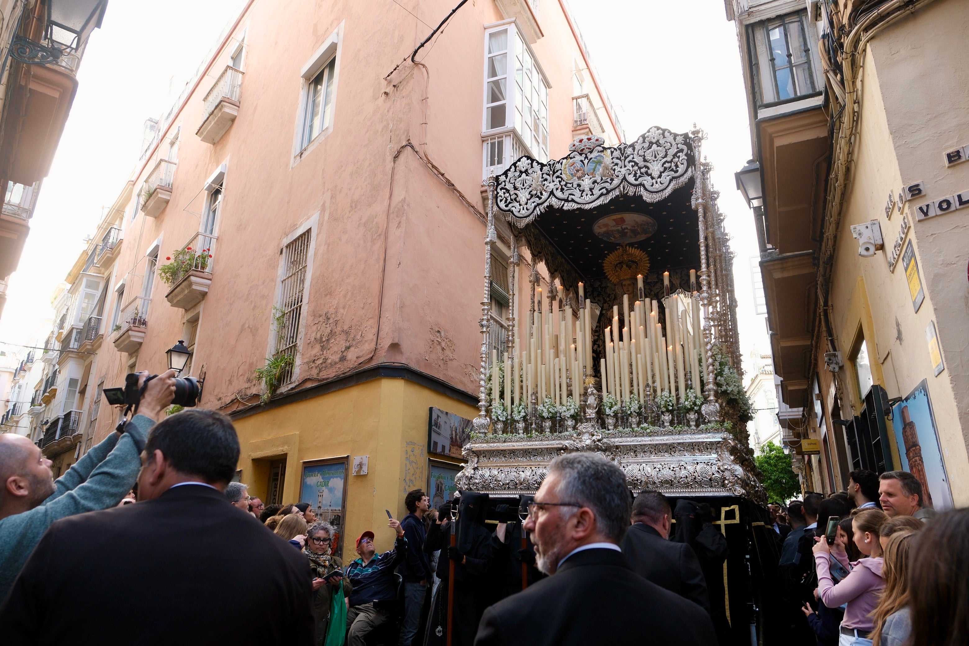 Las imágenes de Vera-Cruz en la Semana Santa de Cádiz 2025