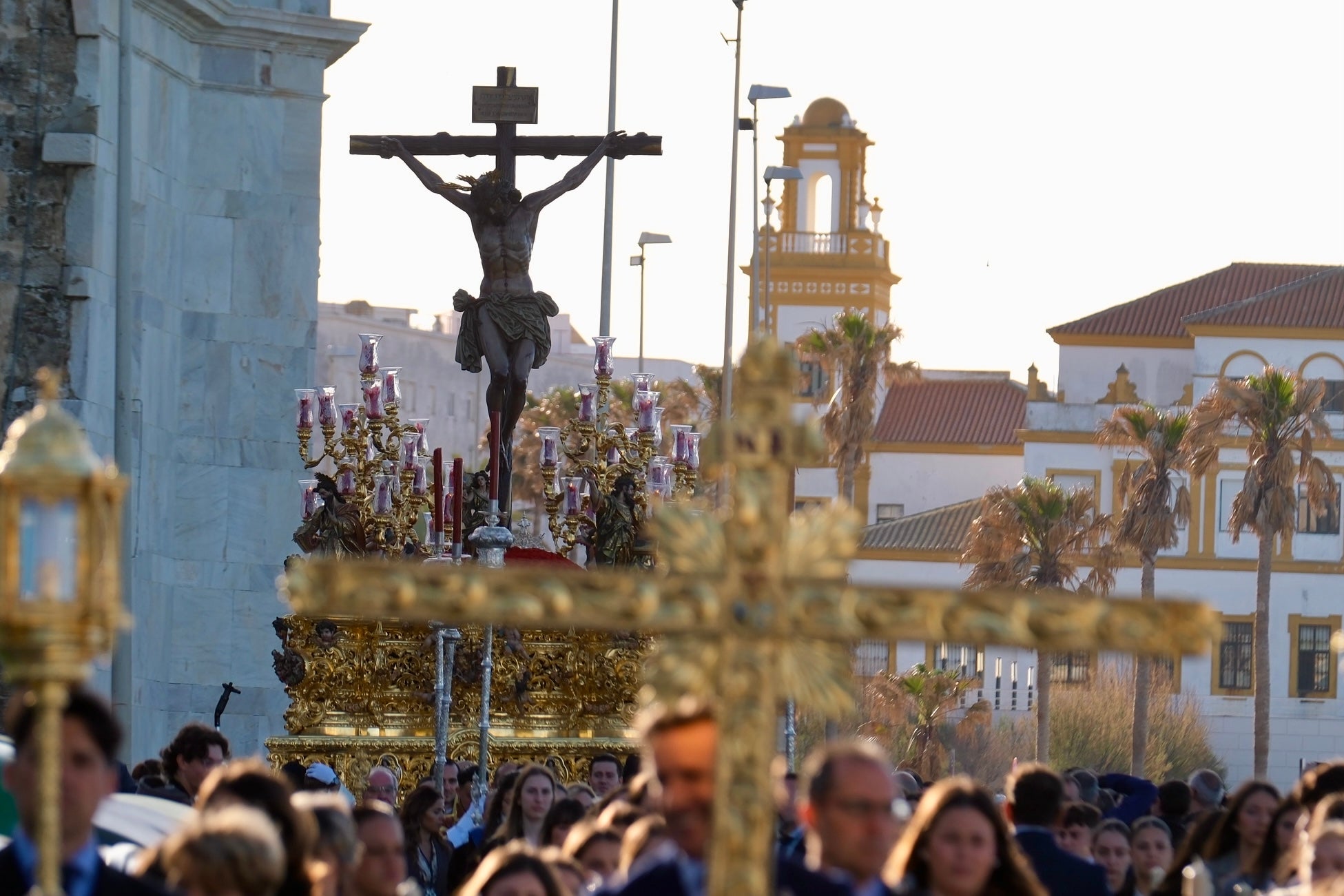 La archicofradía de La Palma regresa al barrio de la Viña