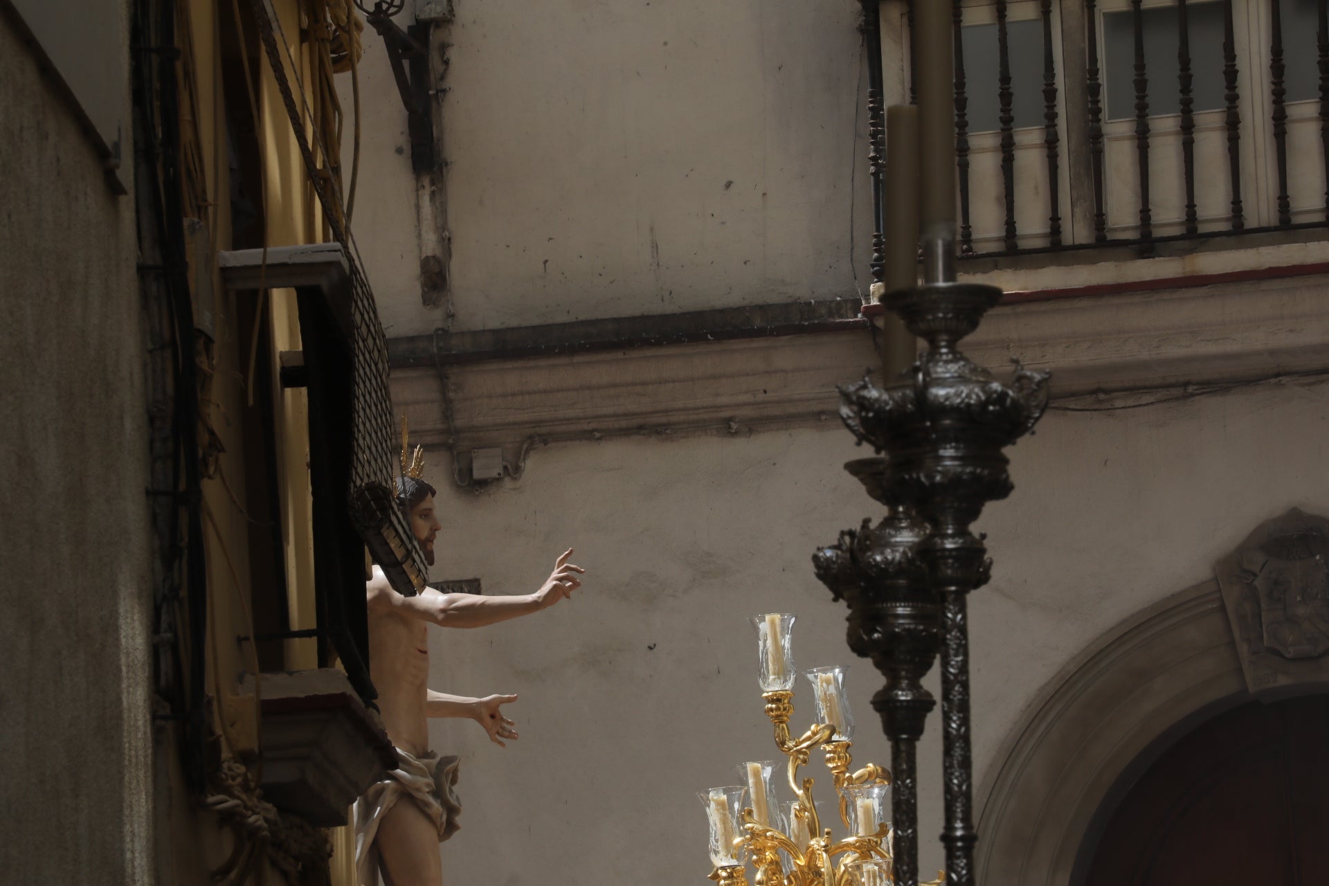 Fotos: El Resucitado procesiona por las calles de Cádiz