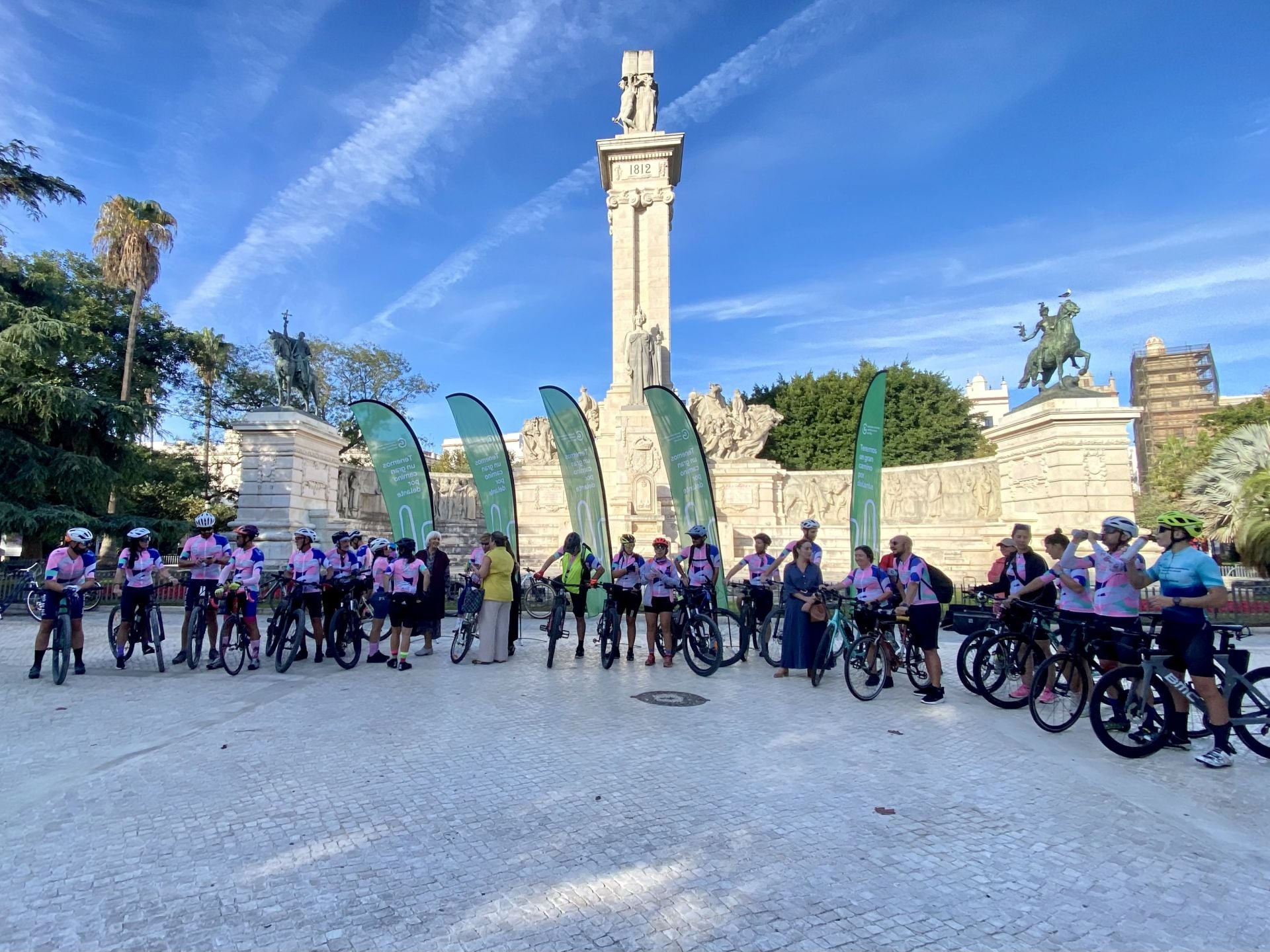Fotos: Cádiz pedalea unida contra el cáncer en la III edición de la &#039;Cádiz Bike contra el Cáncer&#039;