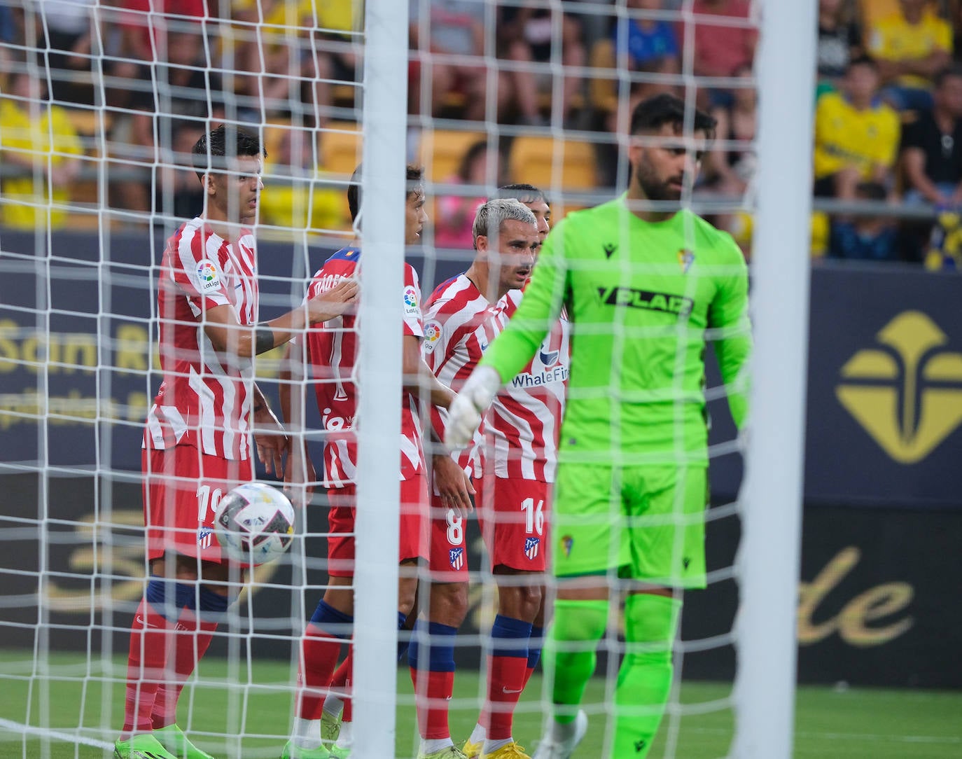 Las imágenes del Cádiz CF- Atlético de Madrid en el Trofeo Carranza