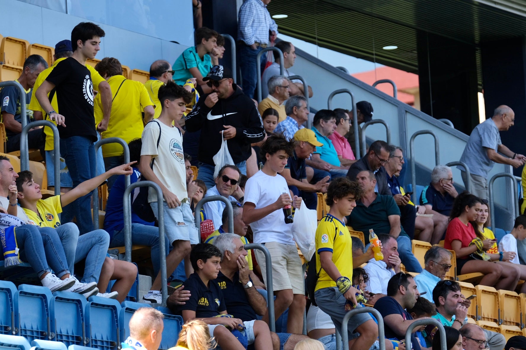 Fotos: Búscate en las imágenes del partido entre el Cádiz y el Villarreal