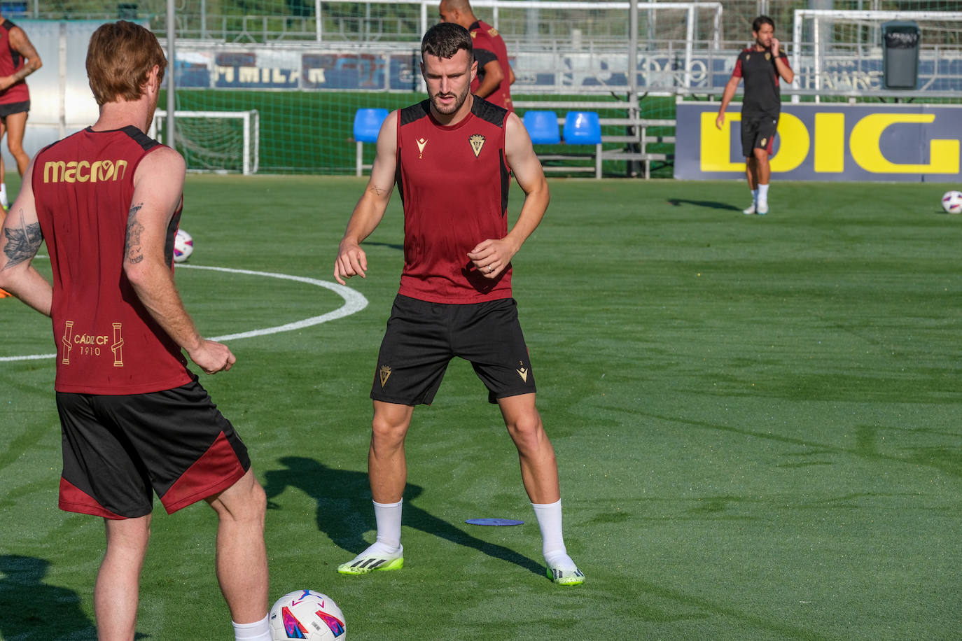 El regreso a los entrenamientos del Cádiz, en imágenes