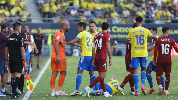 Luis Hernández durante el Cádiz - Villarreal.