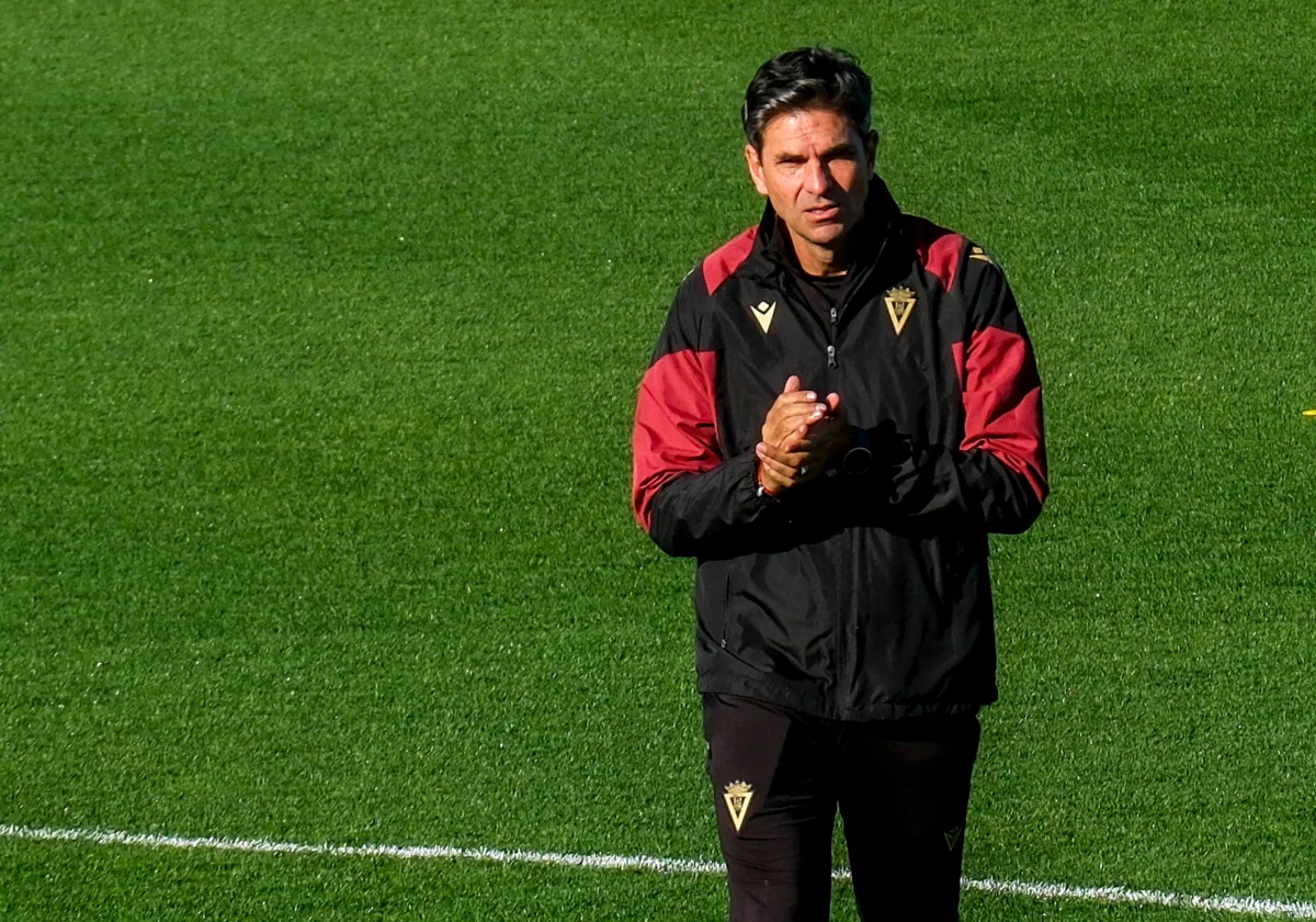 Mauricio Pellegrino afronta en Villarreal su primer encuentro a domicilio como entrenador del Cádiz CF.