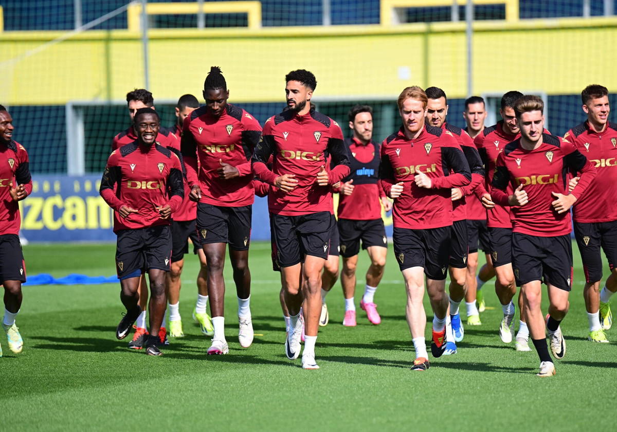 Entrenamiento del Cádiz en El Rosal