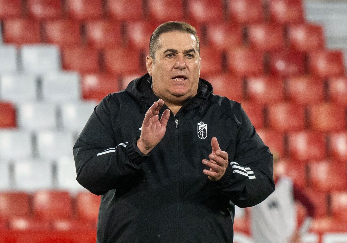 José Ramón Sandoval, entrenador del Granada.