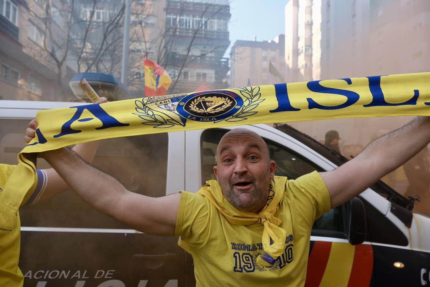 Galería de imágenes del espectacular recibimiento al Cádiz antes del partido contra el Barcelona