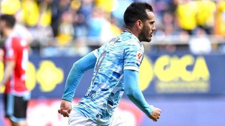 Juanmi celebra su primer gol con el Cádiz CF.