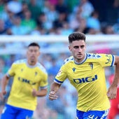 El futuro de Robert Navarro, lejos de Cádiz y de la Real Sociedad