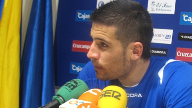 Kiko Casilla durante su etapa en el Cádiz CF.