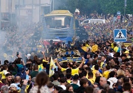 La afición del Cádiz CF se divide por los precios de los abonos