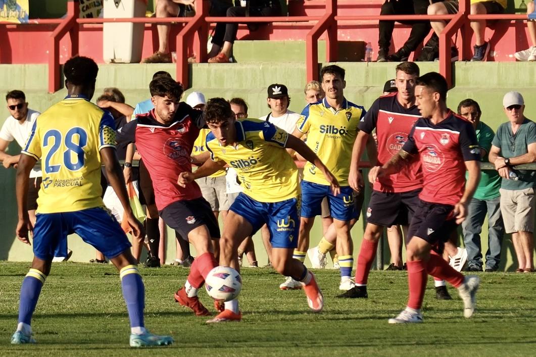 Las imágenes del Barbate-Cádiz CF