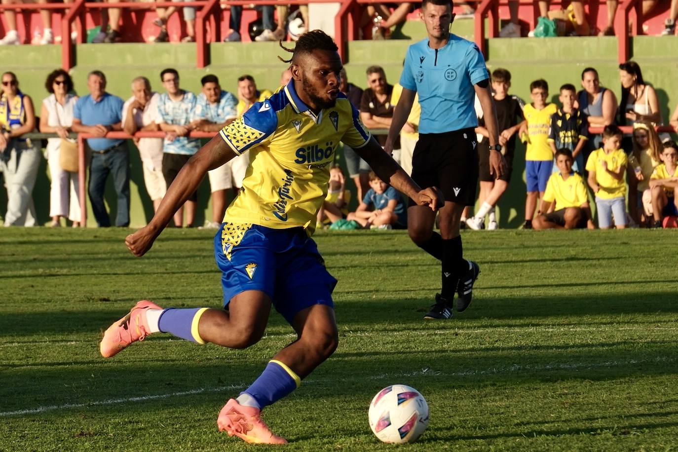 Las imágenes del Barbate-Cádiz CF