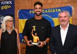 Chris Ramos saca a relucir su pasión cadista y recoge el IV Trofeo Megáfono Amarillo