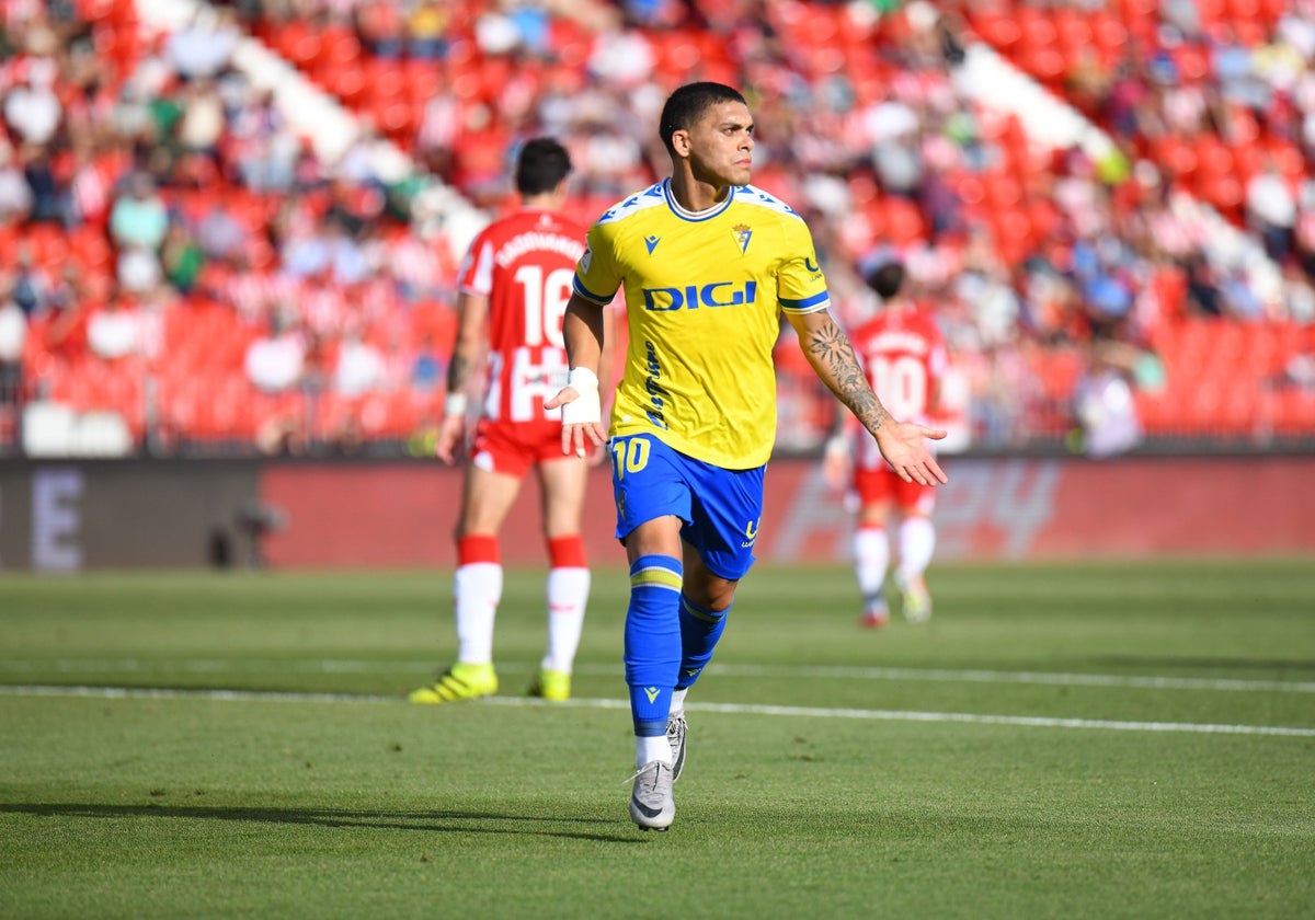 Brian Ocampo celebra su tanto ante la Unión Deportiva Almería