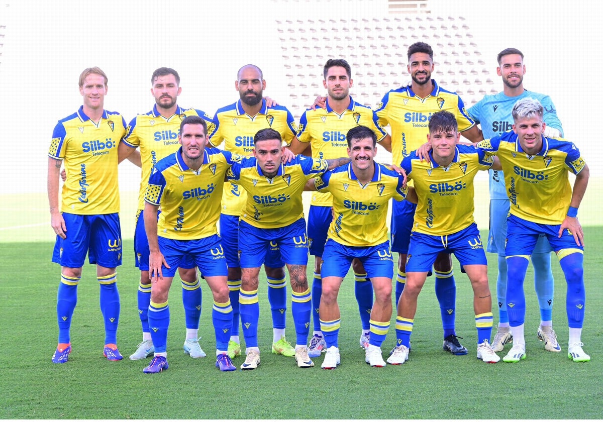 Once del Cádiz frente al Al-Jarira