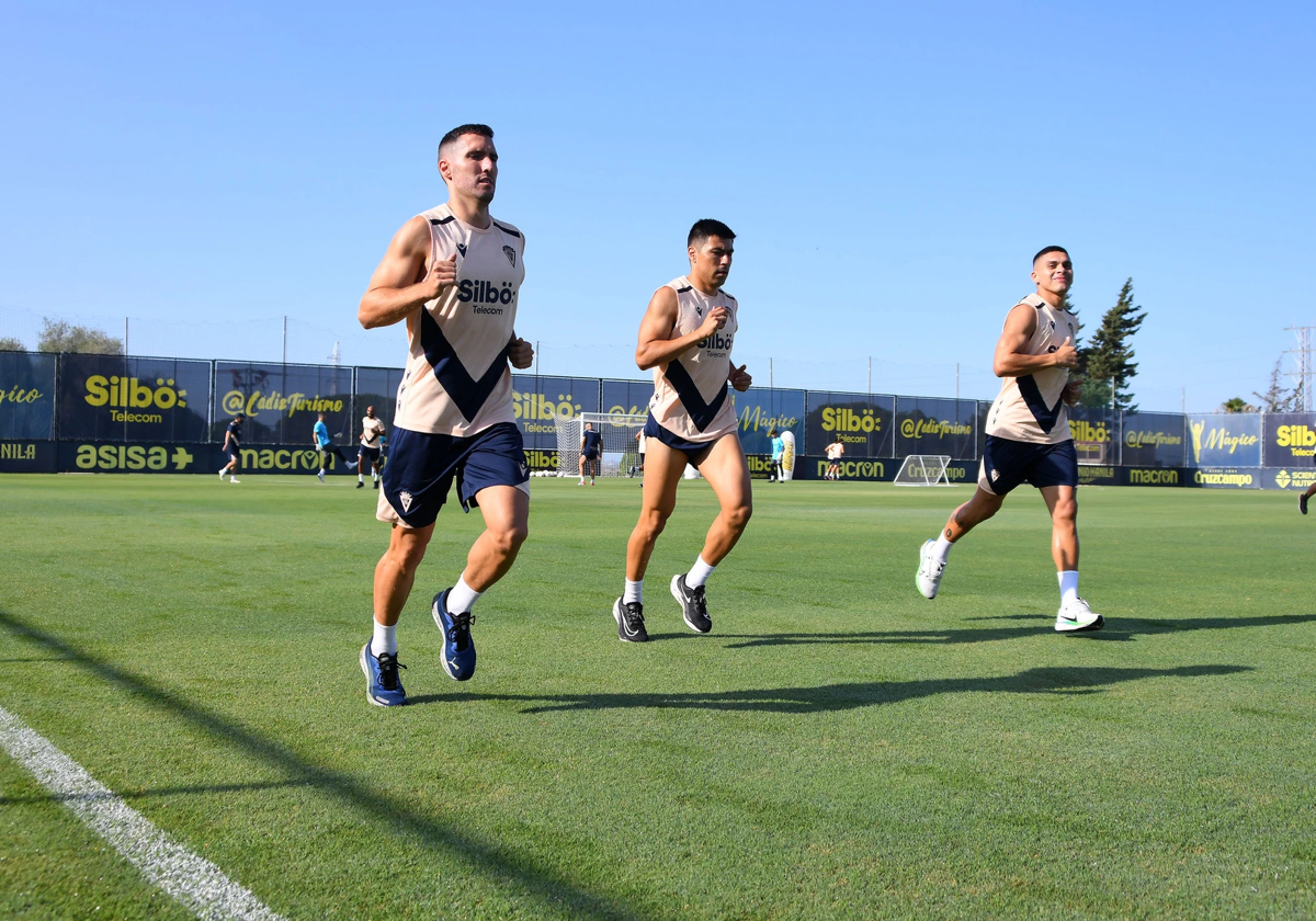 Entrenamiento del Cádiz en El Rosal