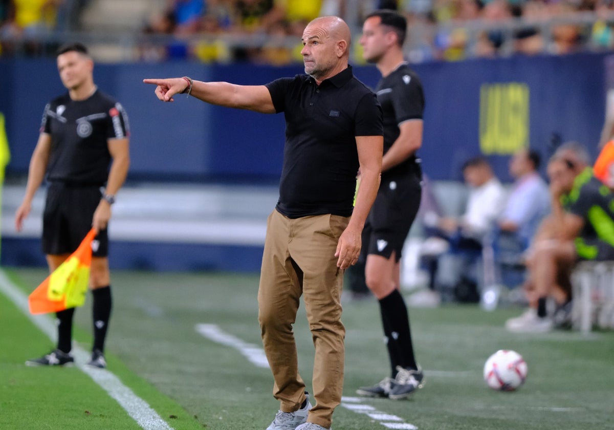 Paco López, entrenador del Cádiz ante el Zaragoza