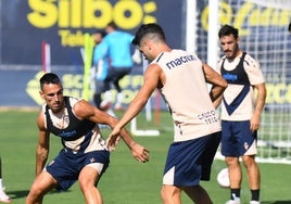 Fede San Emeterio y Ontiveros vuelven a los entrenamientos con el Cádiz CF