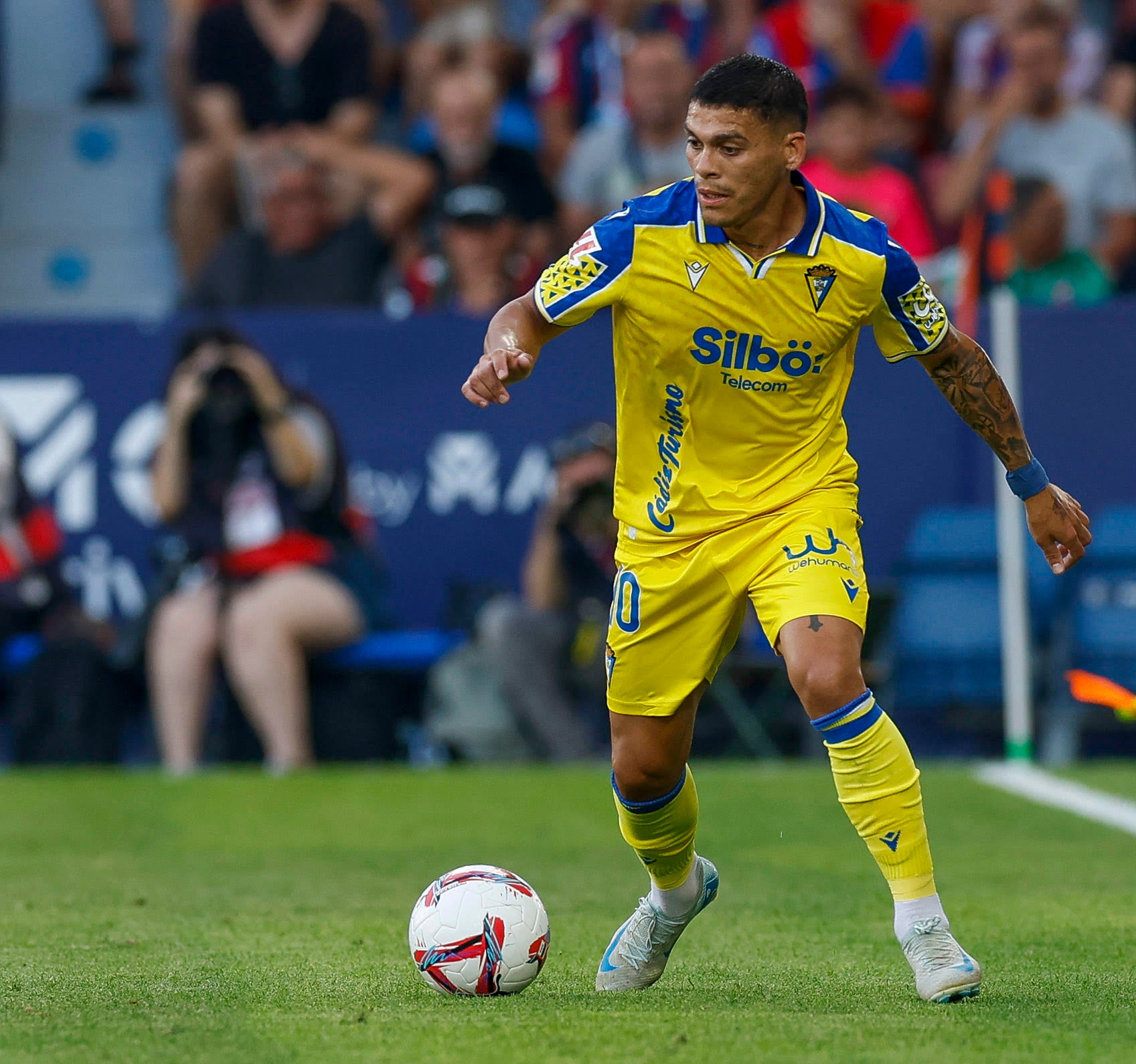 Fotos: Las mejores imágenes del empate entre el Levante y el Cádiz