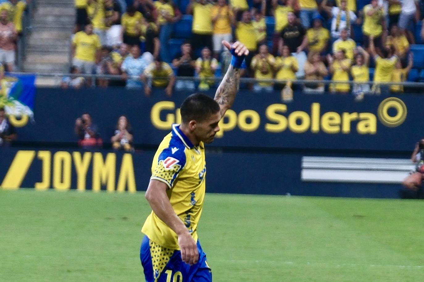 Fotos: El Cádiz roza la remontada ante el Tenerife con el empuje de la afición