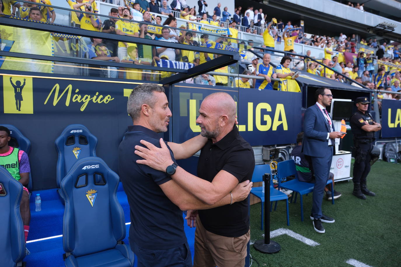 Fotos: El Cádiz roza la remontada ante el Tenerife con el empuje de la afición