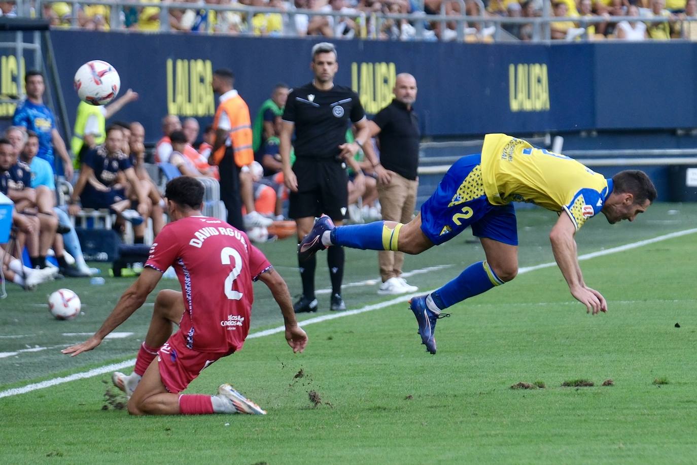 Fotos: El Cádiz roza la remontada ante el Tenerife con el empuje de la afición