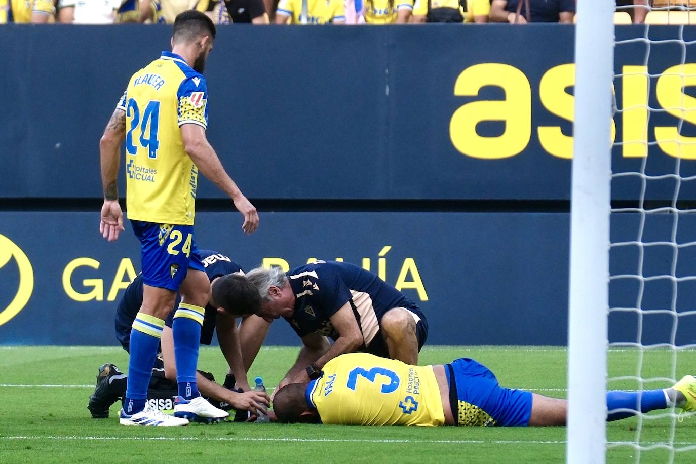 Fotos: El Cádiz roza la remontada ante el Tenerife con el empuje de la afición