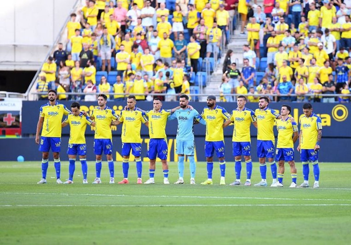 El once titular del Cádiz ante el Racing de Ferrol