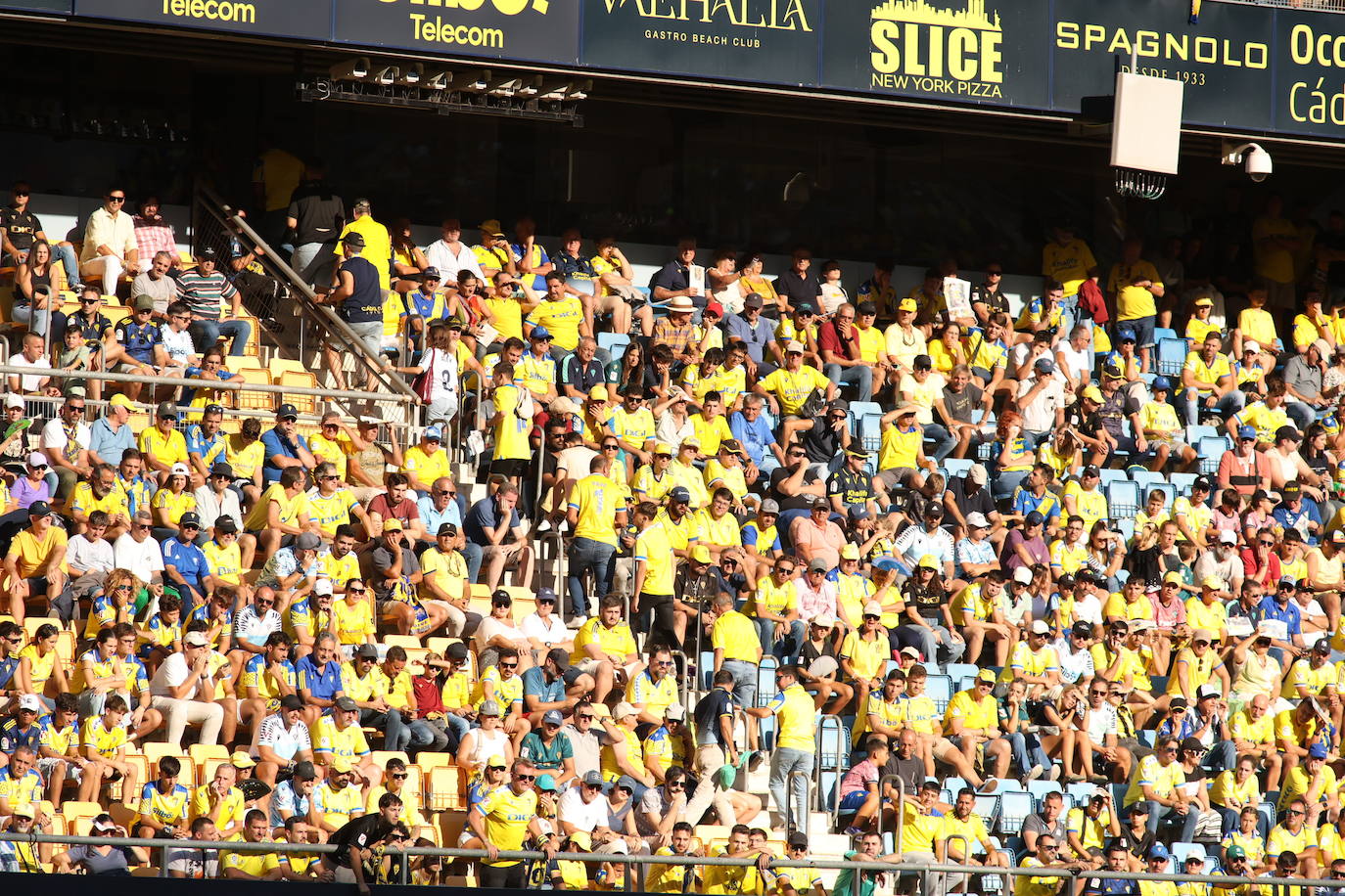 El Cádiz CF - Eldense, en imágenes