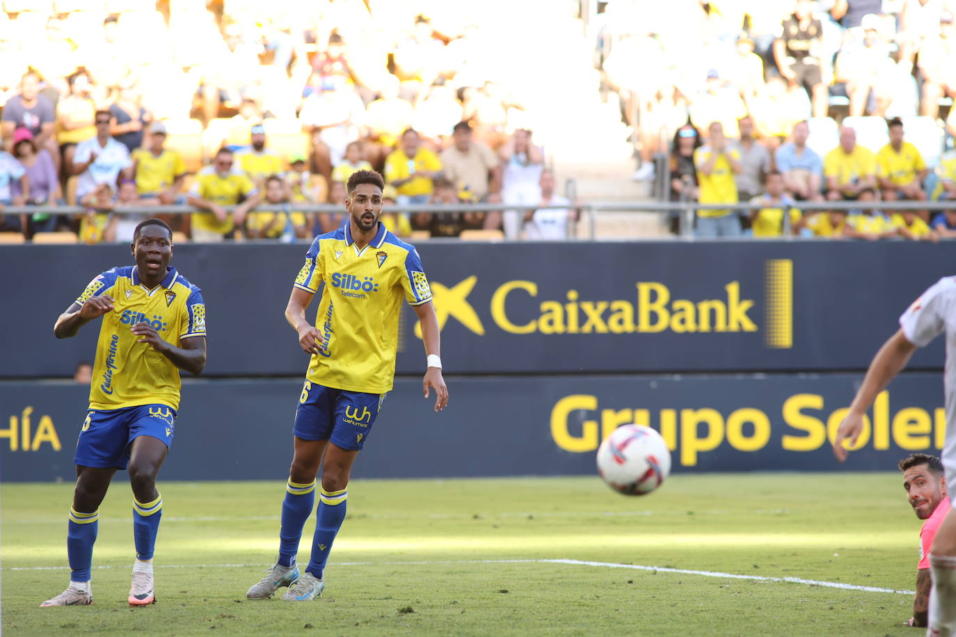 El Cádiz CF - Eldense, en imágenes