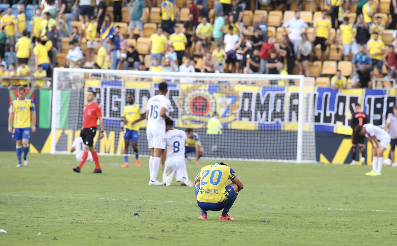 El Cádiz CF - Eldense, en imágenes