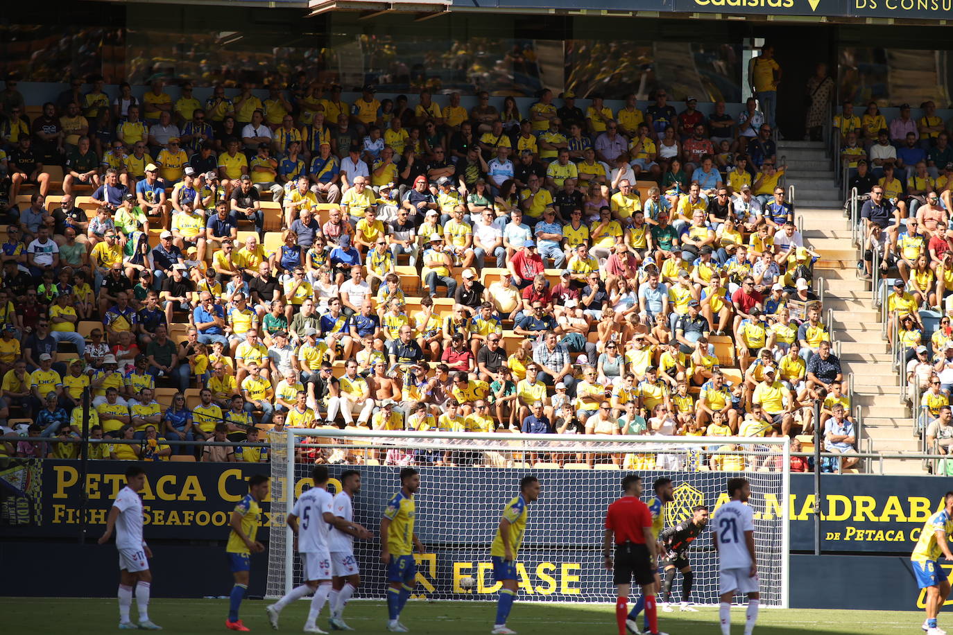 El Cádiz CF - Eldense, en imágenes