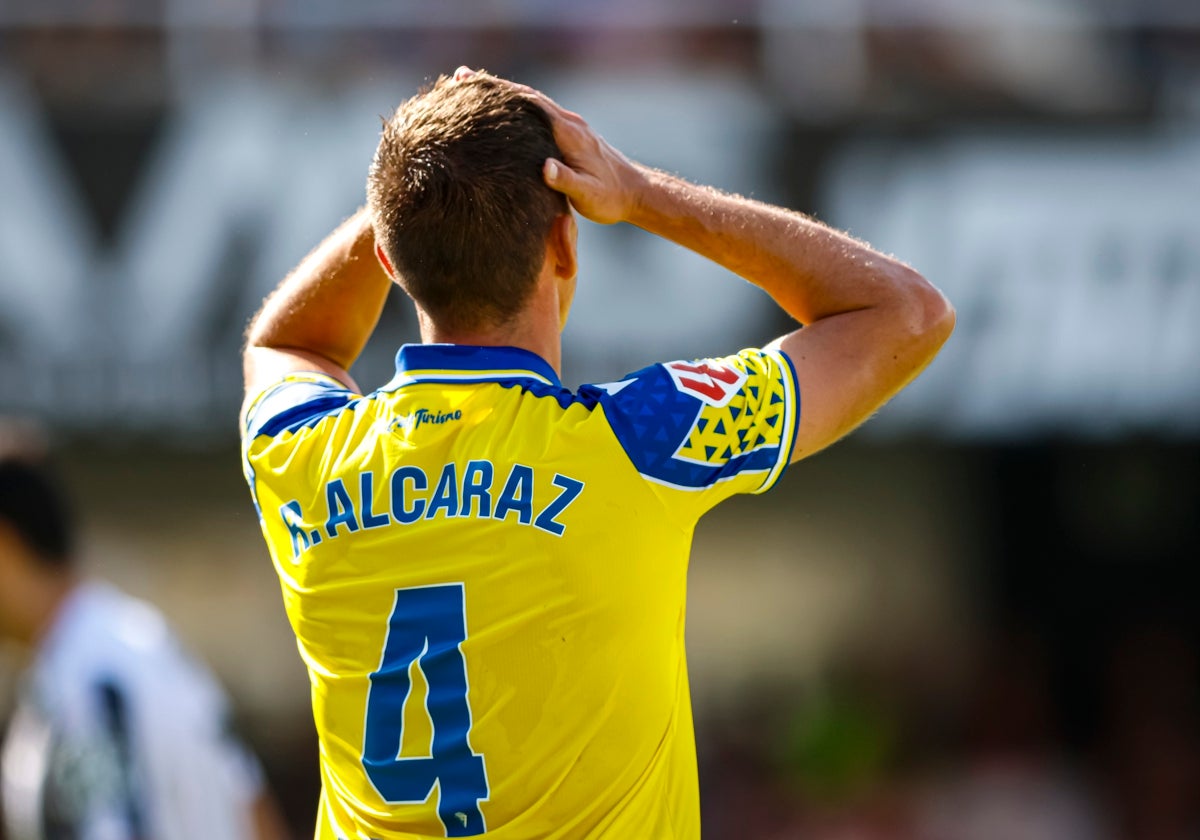 Rubén Alcaraz, centrocampista del Cádiz CF.