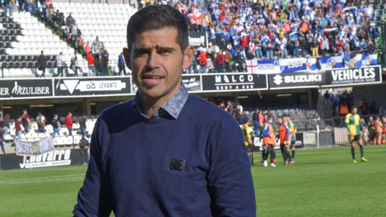 Antonio Hidalgo, entrenador de la SD Huesca.